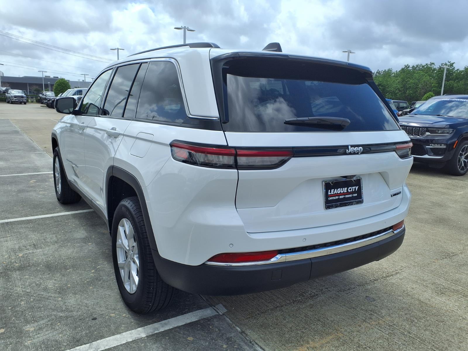 2023 Jeep Grand Cherokee Limited - 1