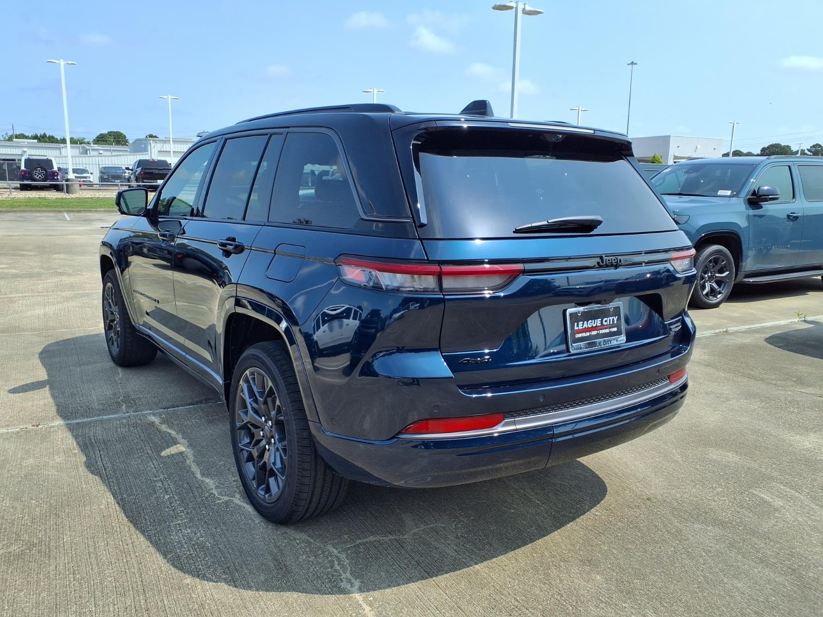 2026 Jeep Grand Cherokee Summit Blue at League City CDJR