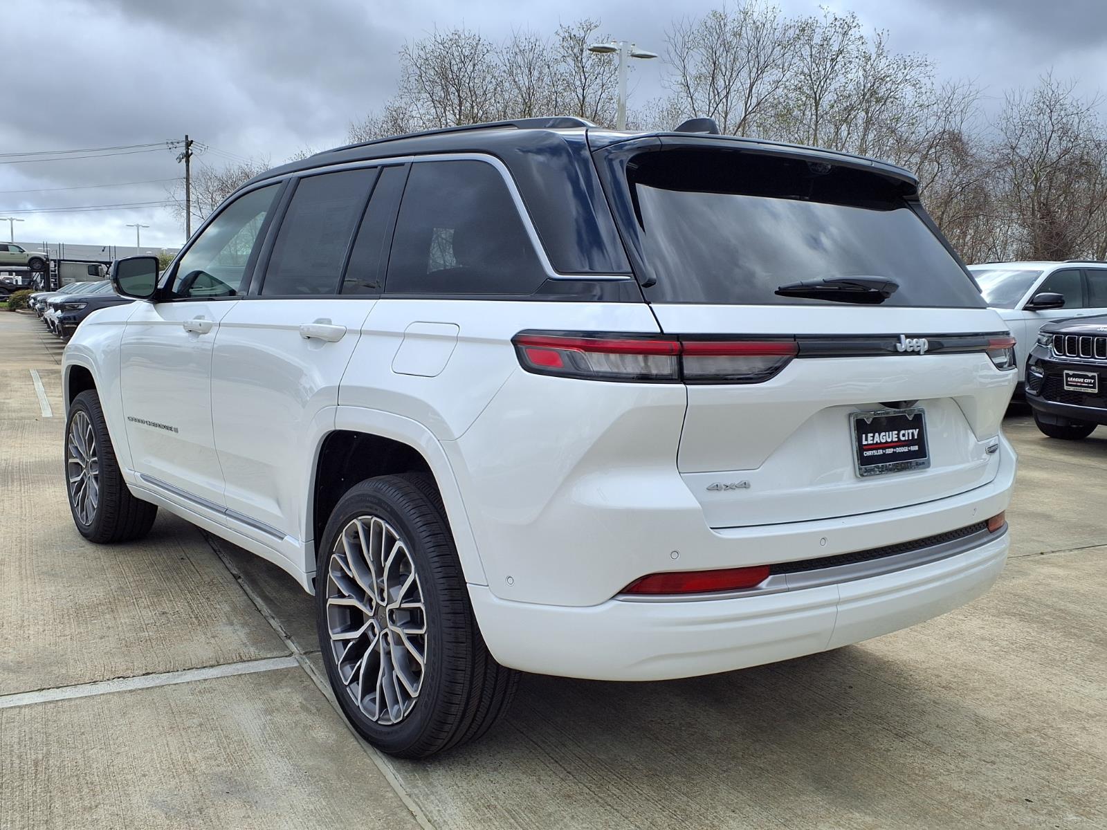2026 Jeep Grand Cherokee Summit Bright White Clearcoat at League City CDJR