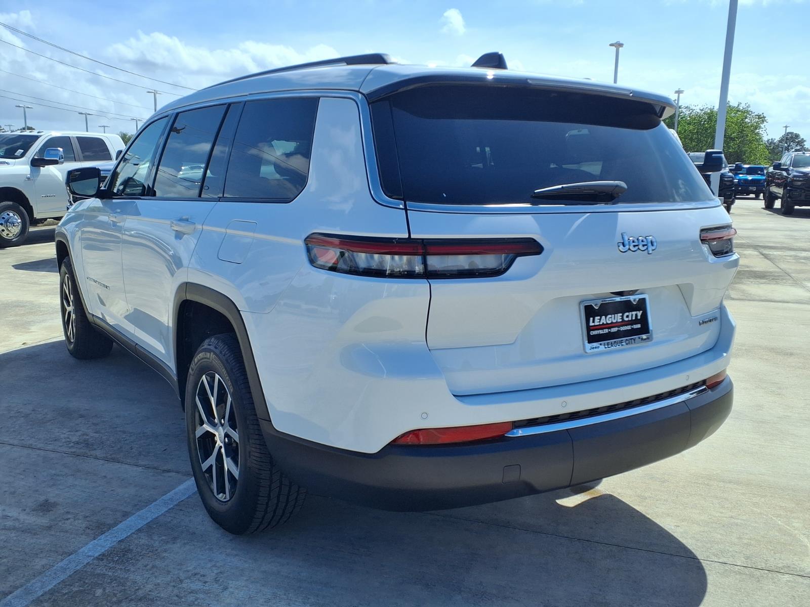 2023 Jeep Grand Cherokee L Limited - 1