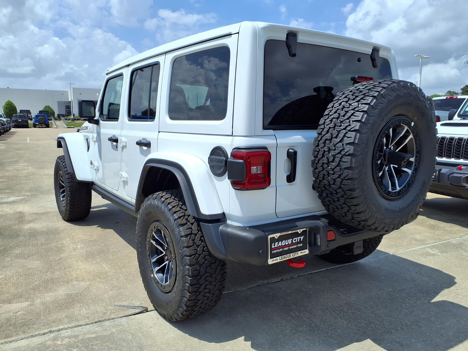 2026 Jeep Wrangler Rubicon White at League City CDJR