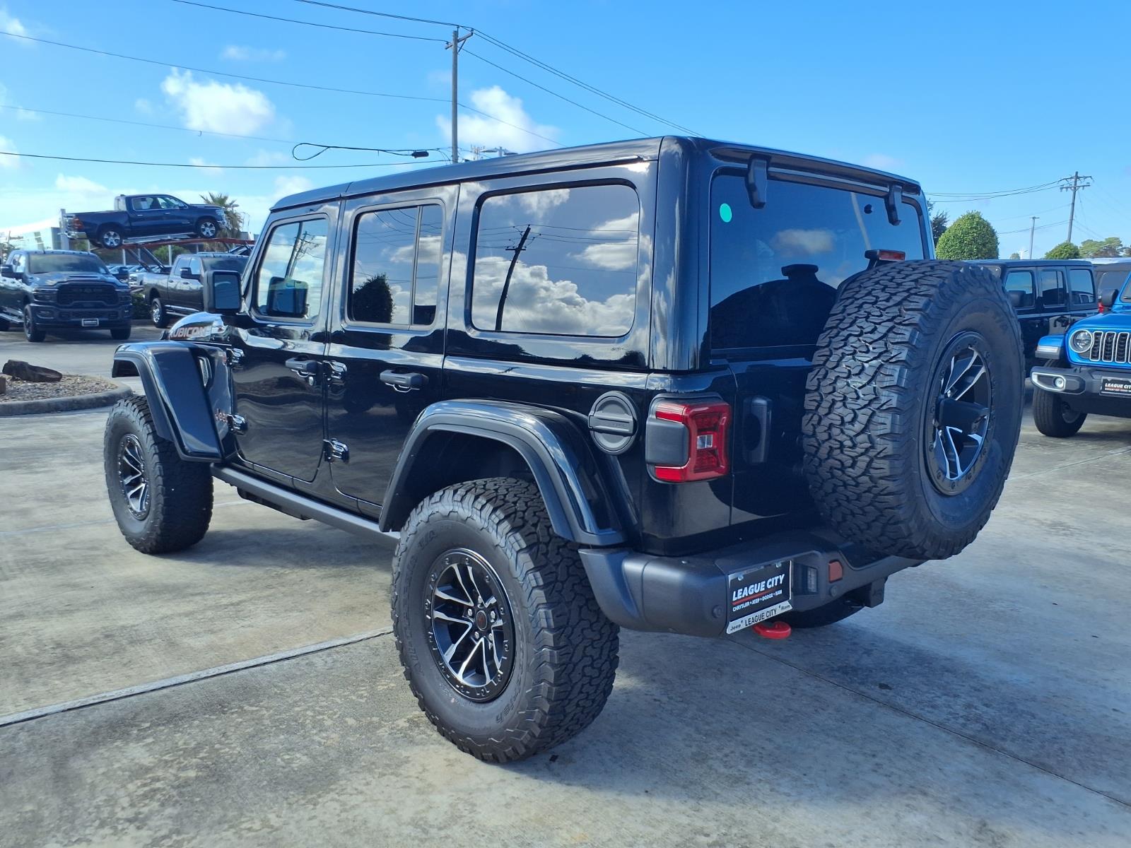 2026 Jeep Wrangler Rubicon Black at League City CDJR
