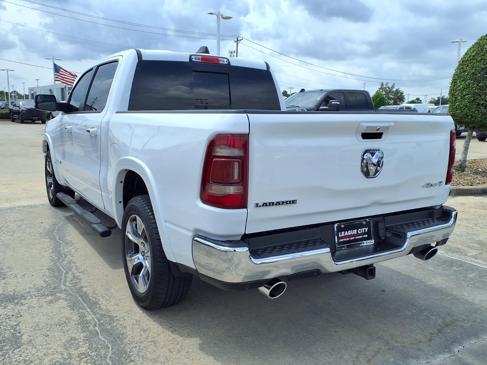 2022 RAM 1500 Laramie - 1
