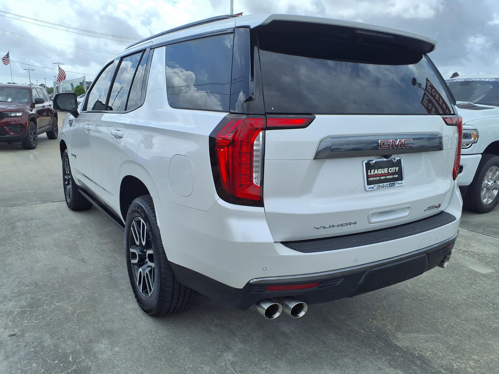 2022 GMC Yukon AT4 - 1
