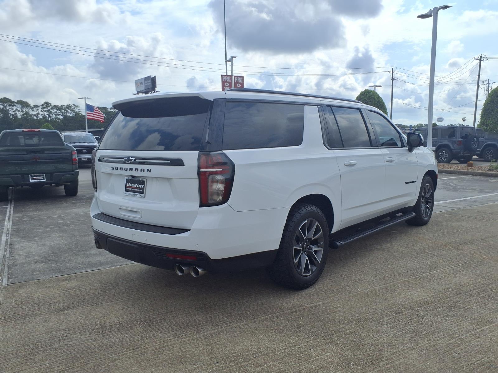 2023 Chevrolet Suburban Z71 - 1