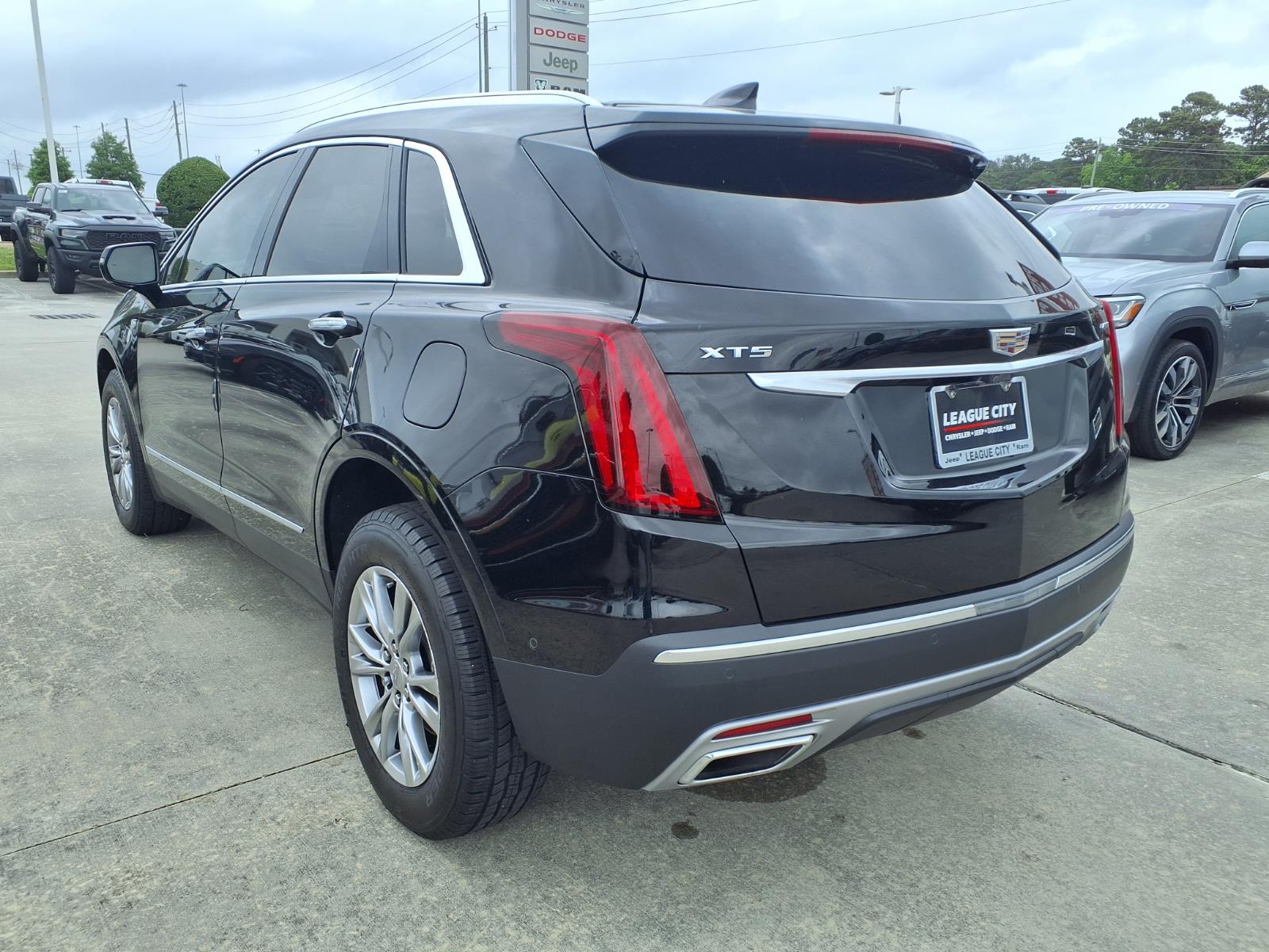 2022 Cadillac XT5 Premium Luxury - 1