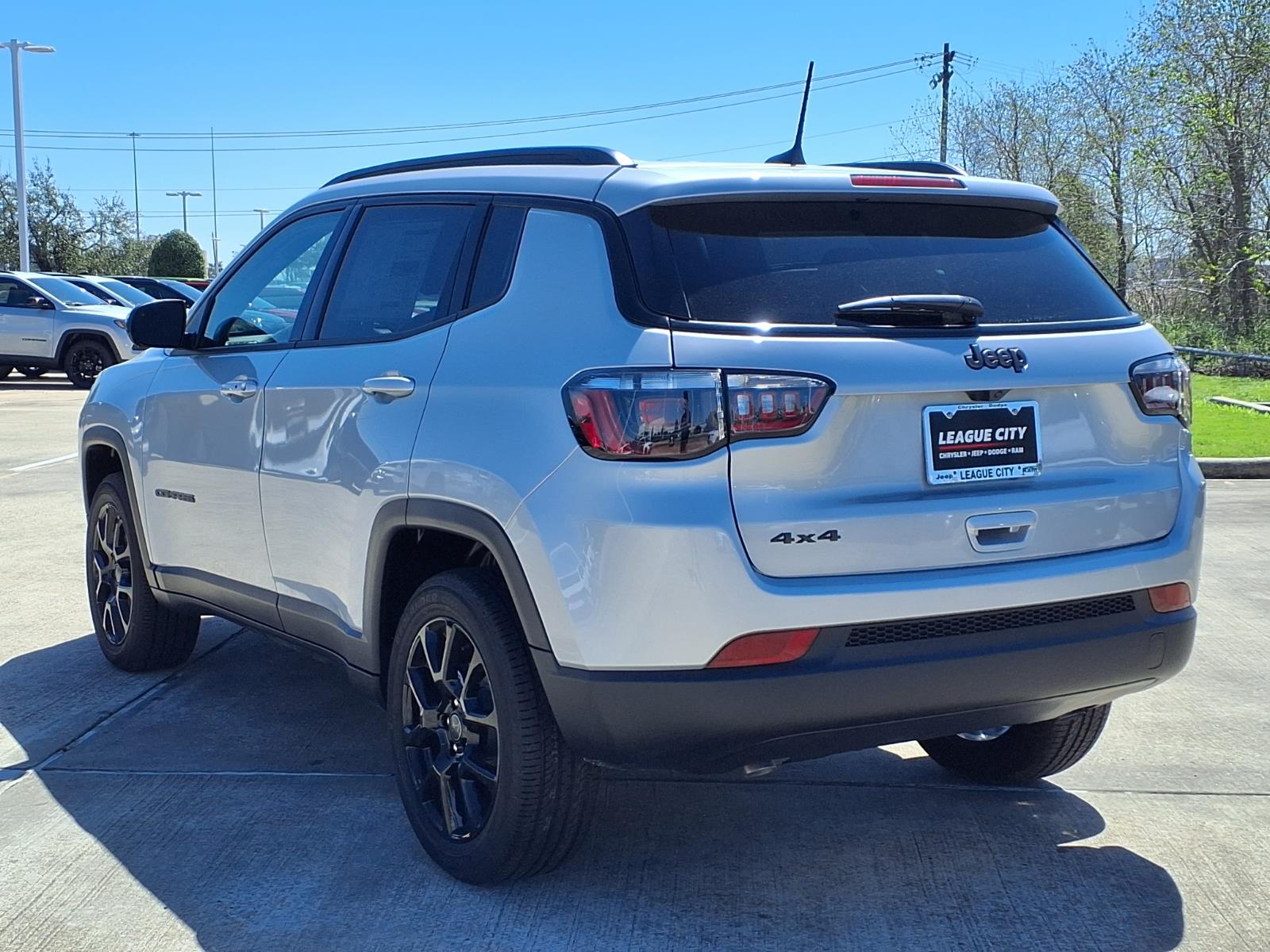 2026 Jeep Compass Latitude Silver at League City CDJR