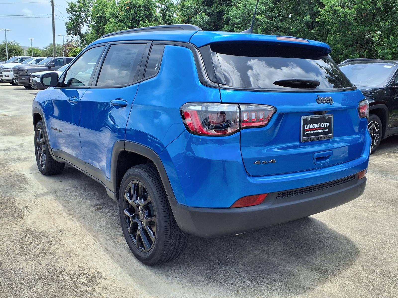 2026 Jeep Compass Latitude Blue at League City CDJR