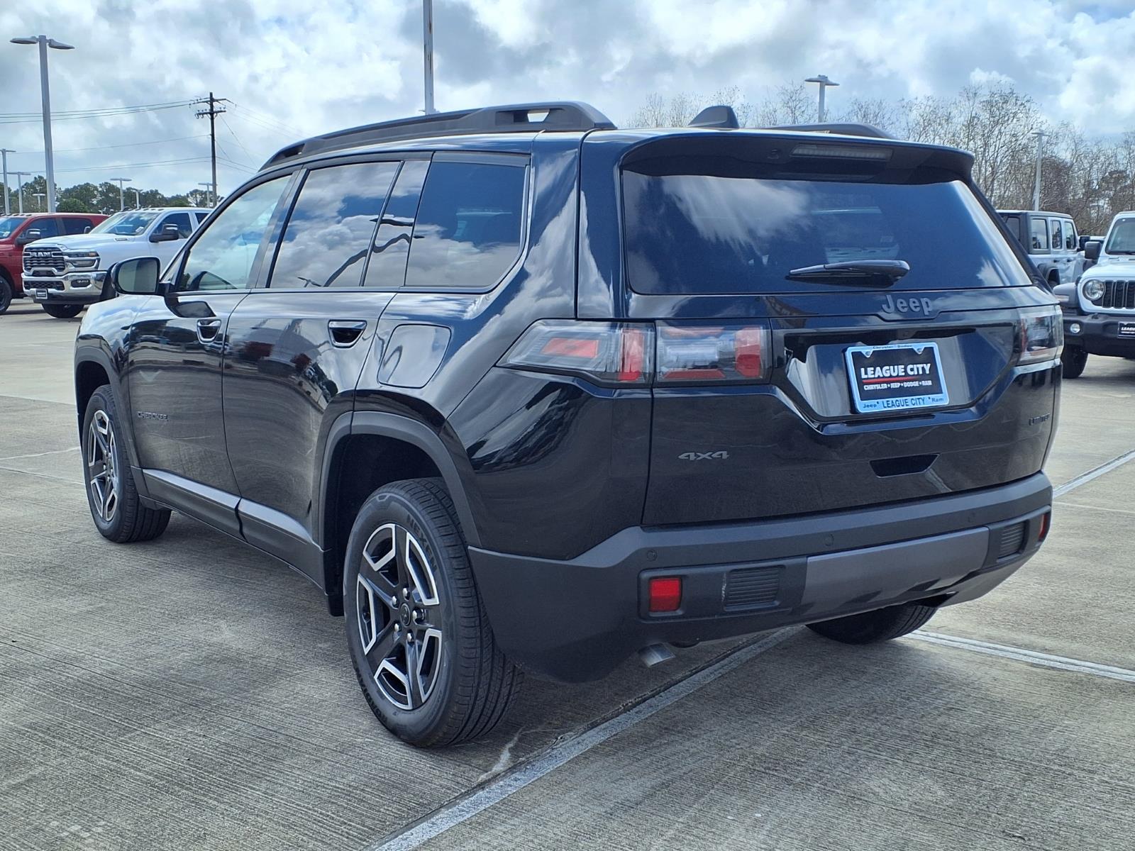 2026 Jeep Cherokee LAREDO/LIMITED Diamond Black at League City CDJR