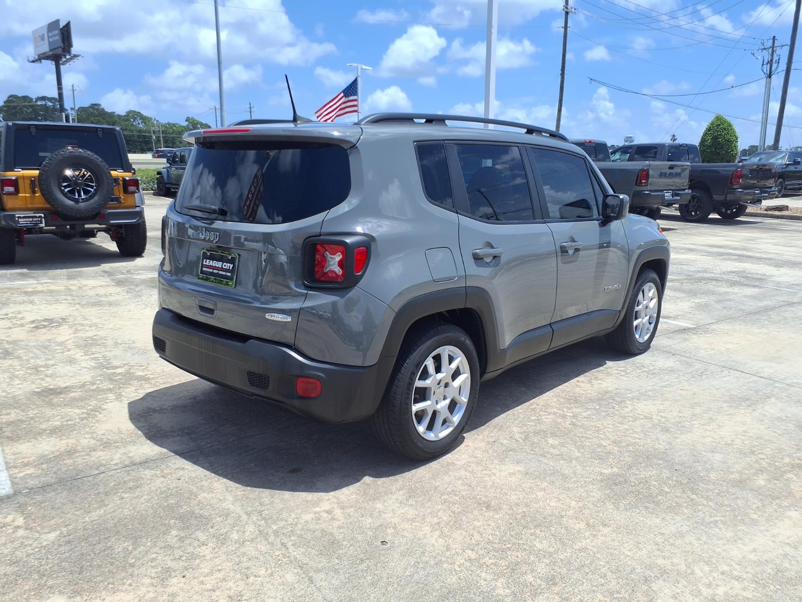 2021 Jeep Renegade Latitude - 1