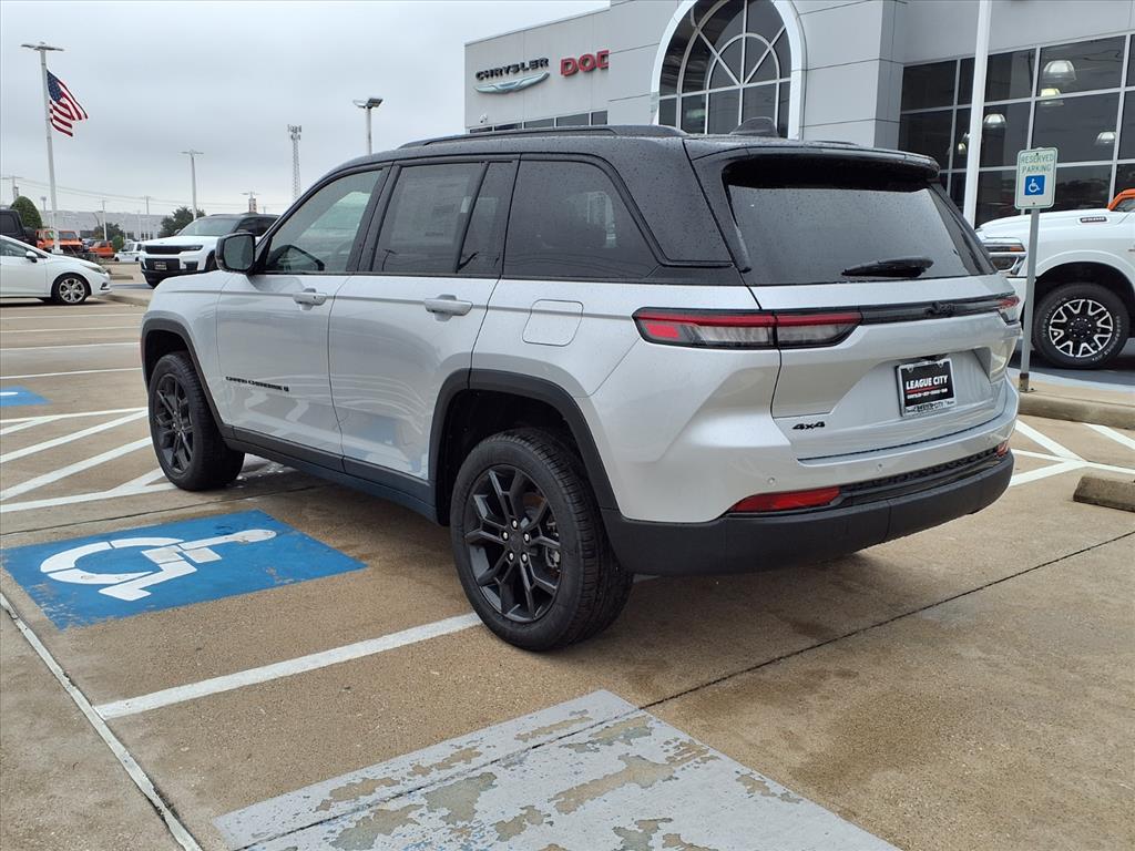 2025 Jeep Grand Cherokee Limited Silver at League City CDJR