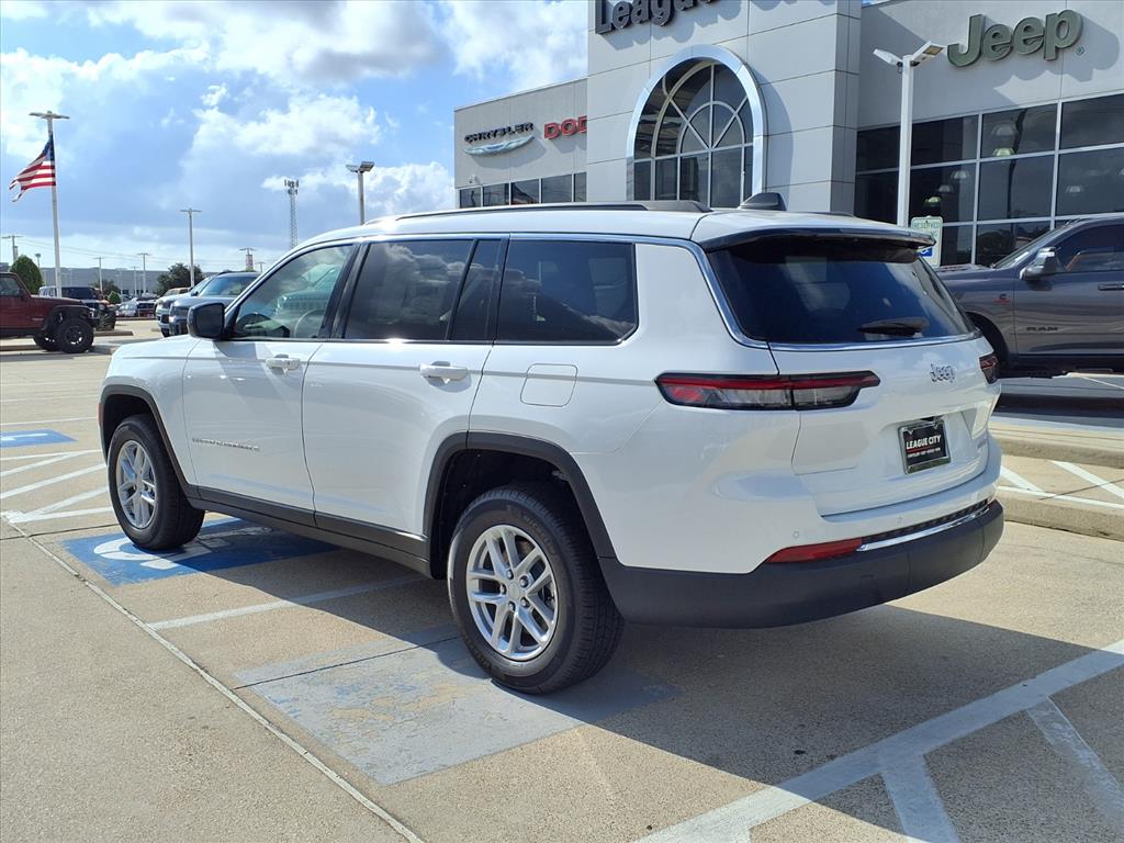 2025 Jeep Grand Cherokee L Laredo White at League City CDJR
