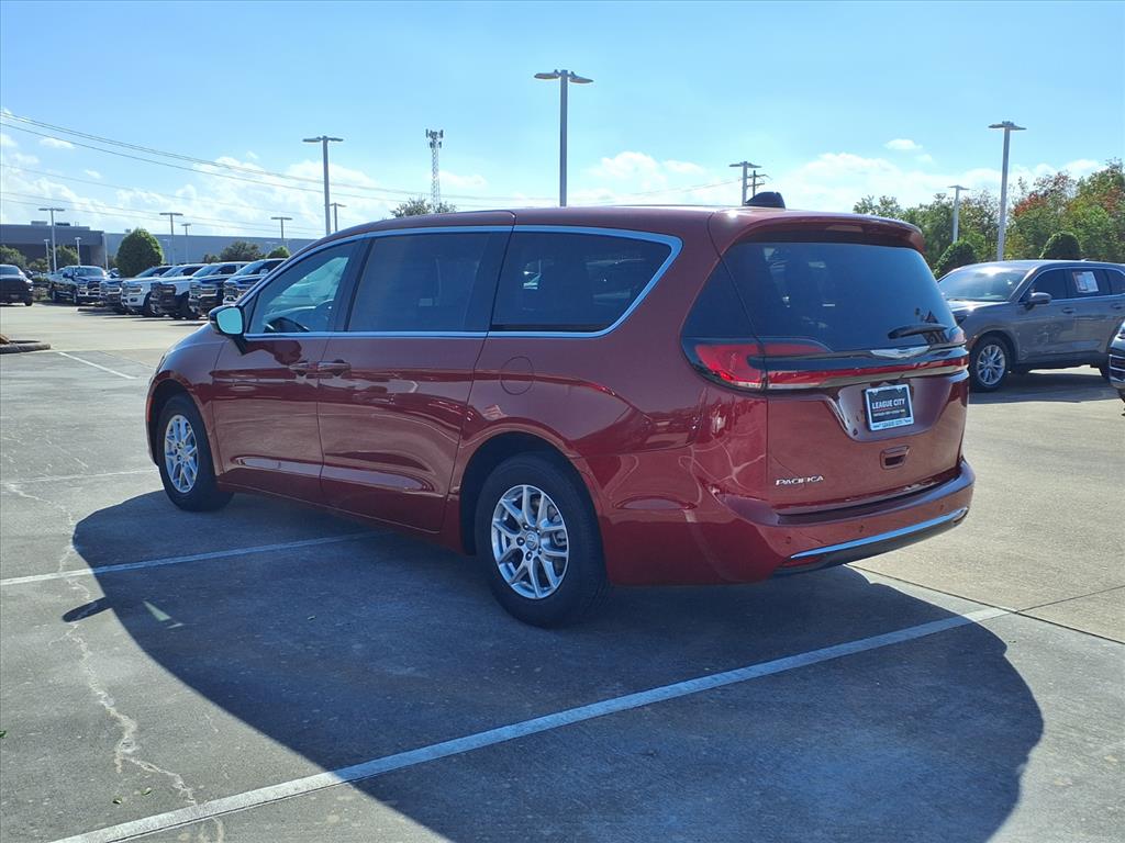 2026 Chrysler Pacifica Select Red at League City CDJR