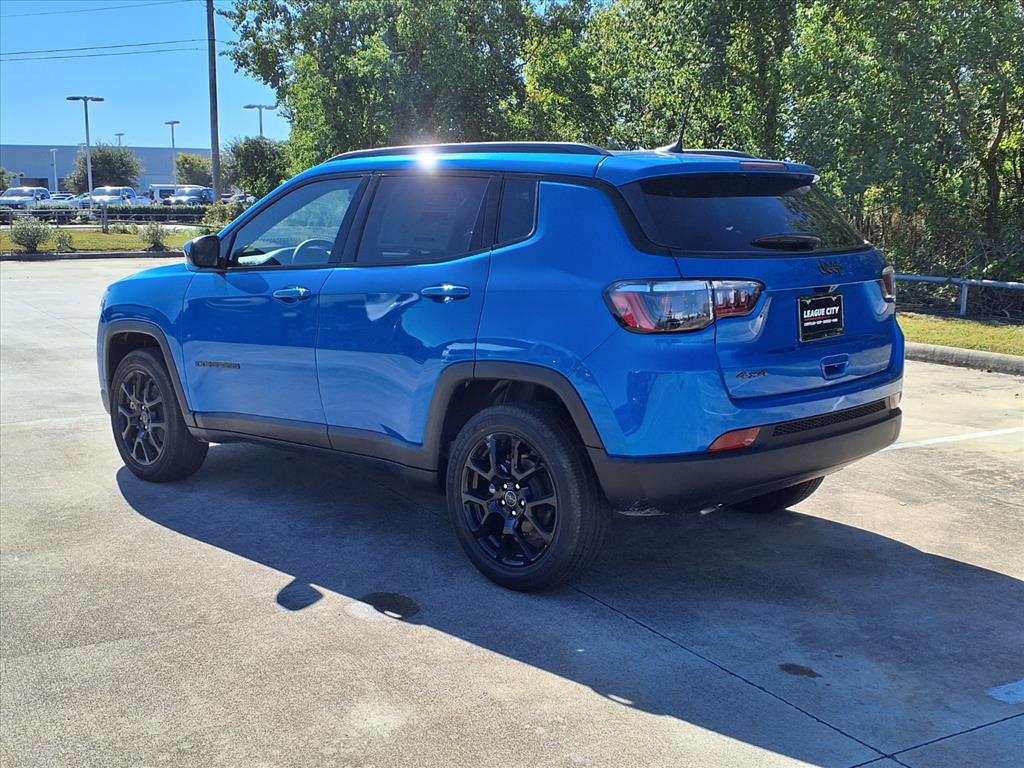 2026 Jeep Compass Latitude Hydro Blue Pearl at League City CDJR