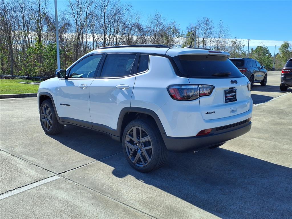 2026 Jeep Compass Latitude Bright White Clearcoat at League City CDJR