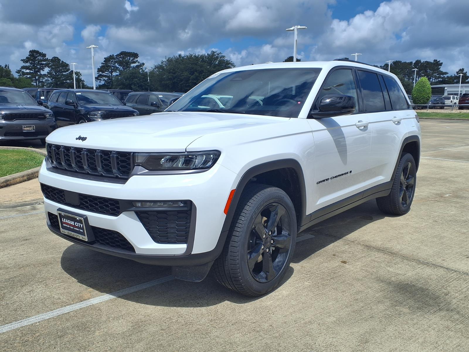 2026 Jeep Grand Cherokee  White at League City CDJR