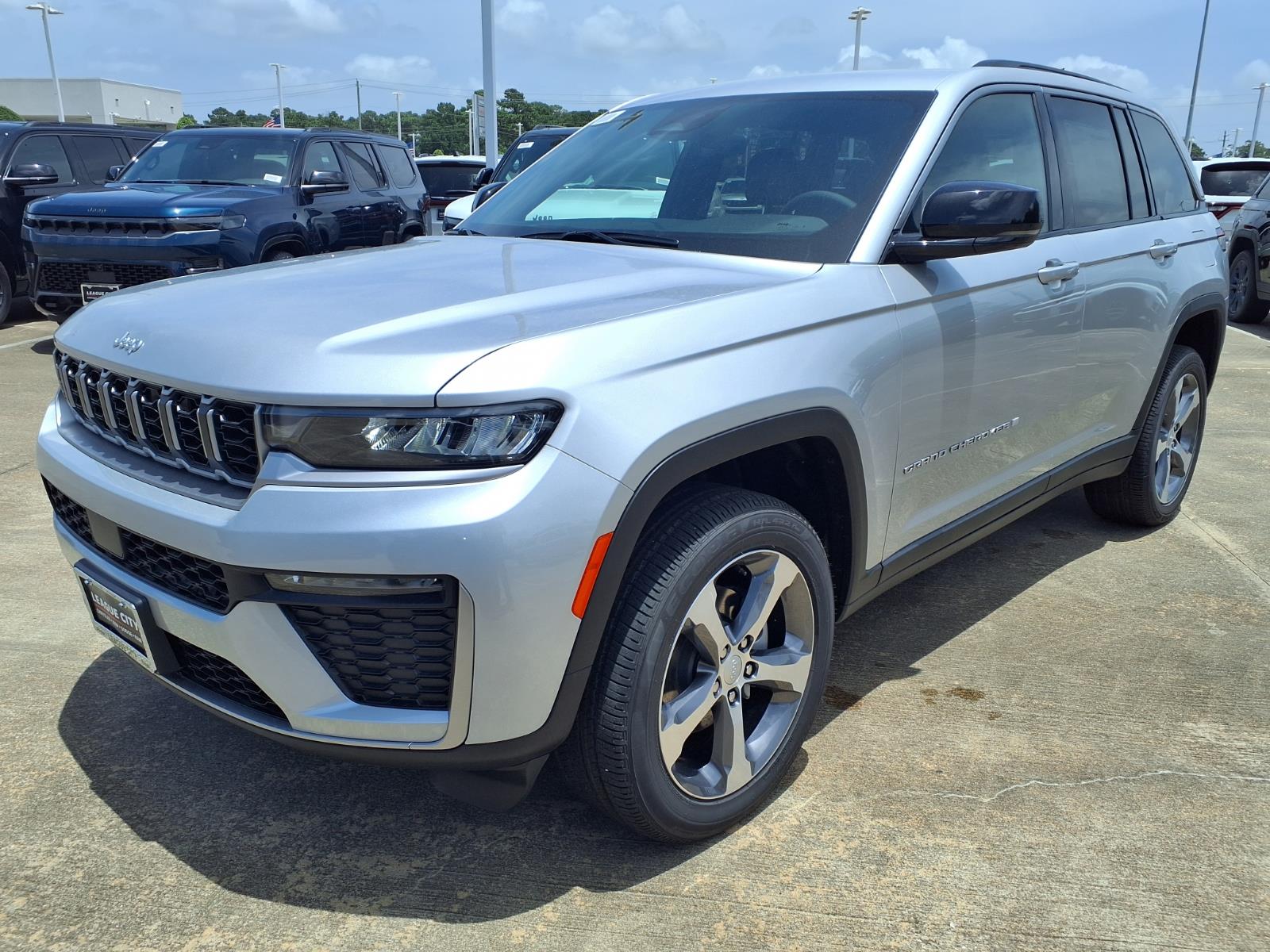 2026 Jeep Grand Cherokee Limited Silver at League City CDJR