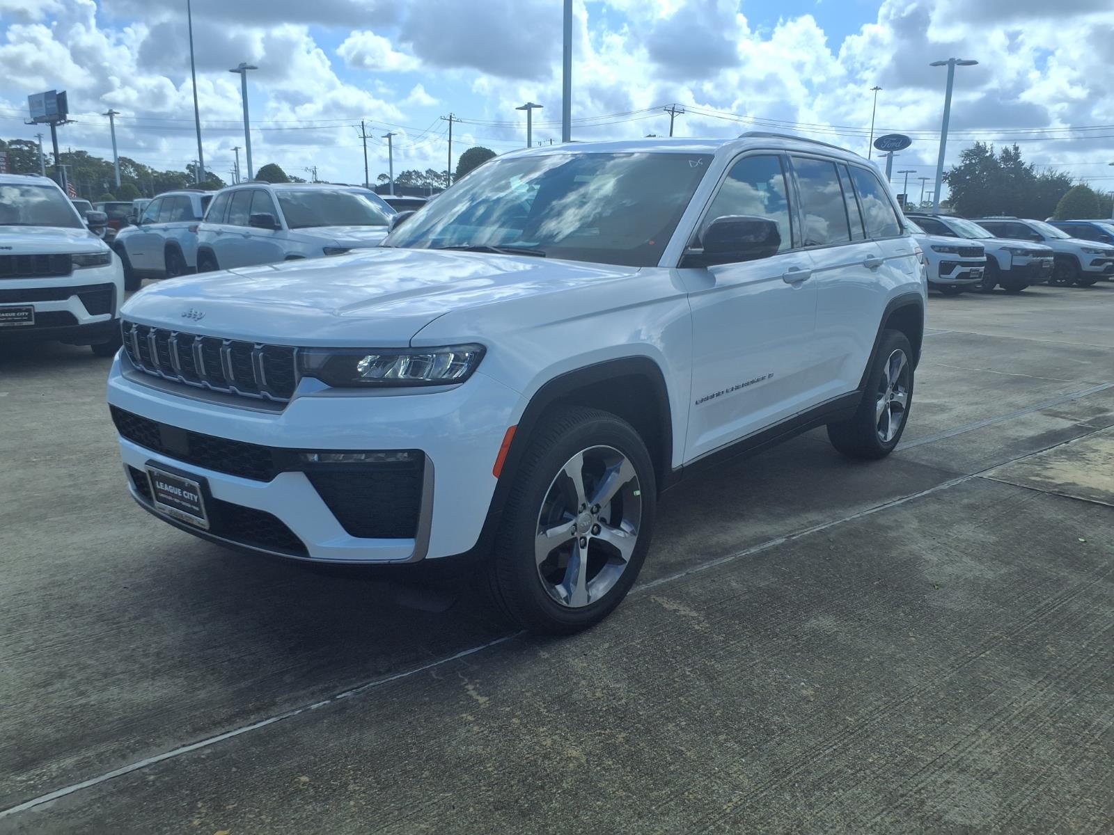 2026 Jeep Grand Cherokee Limited White at League City CDJR