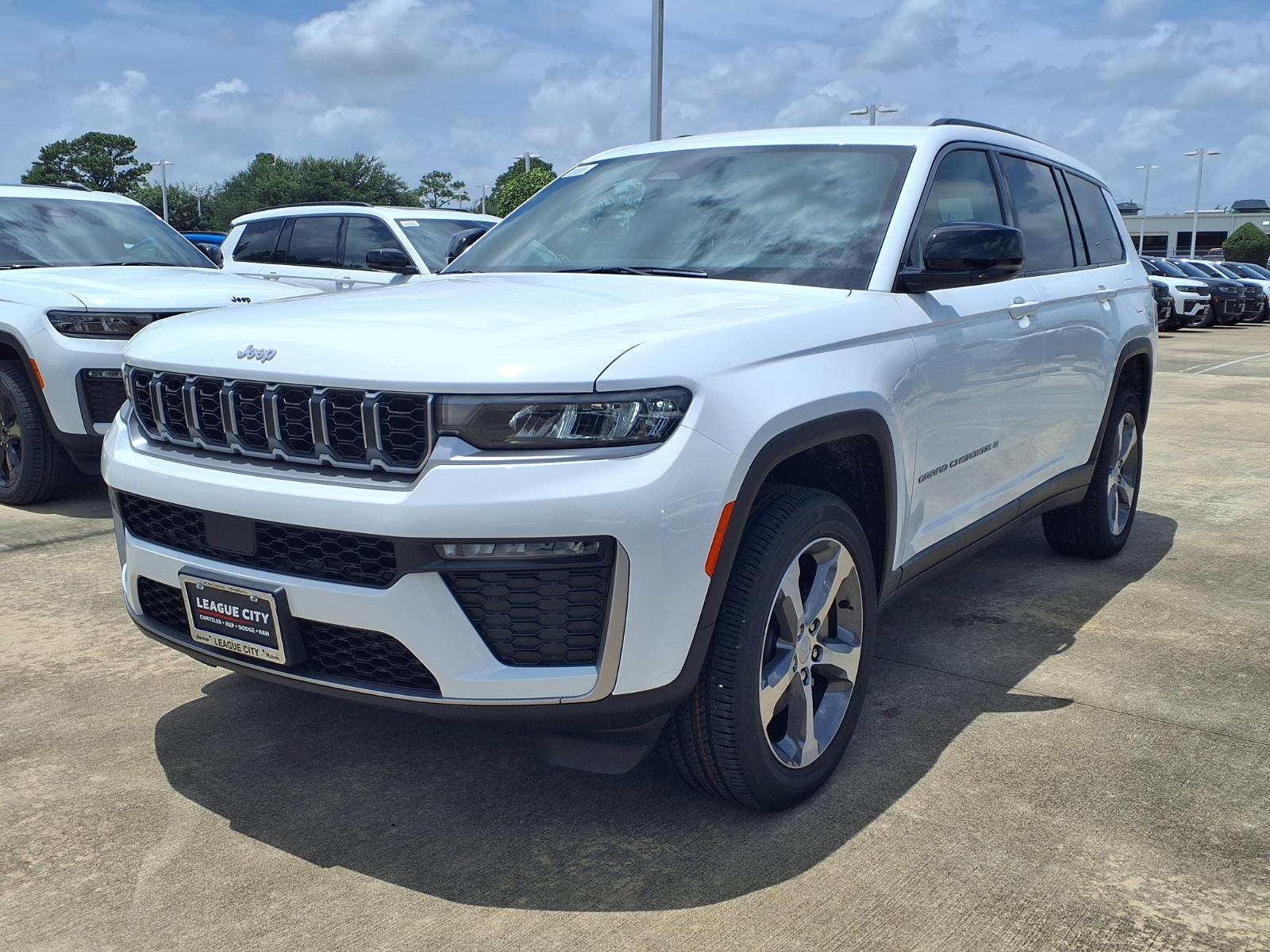 2026 Jeep Grand Cherokee L Limited White at League City CDJR