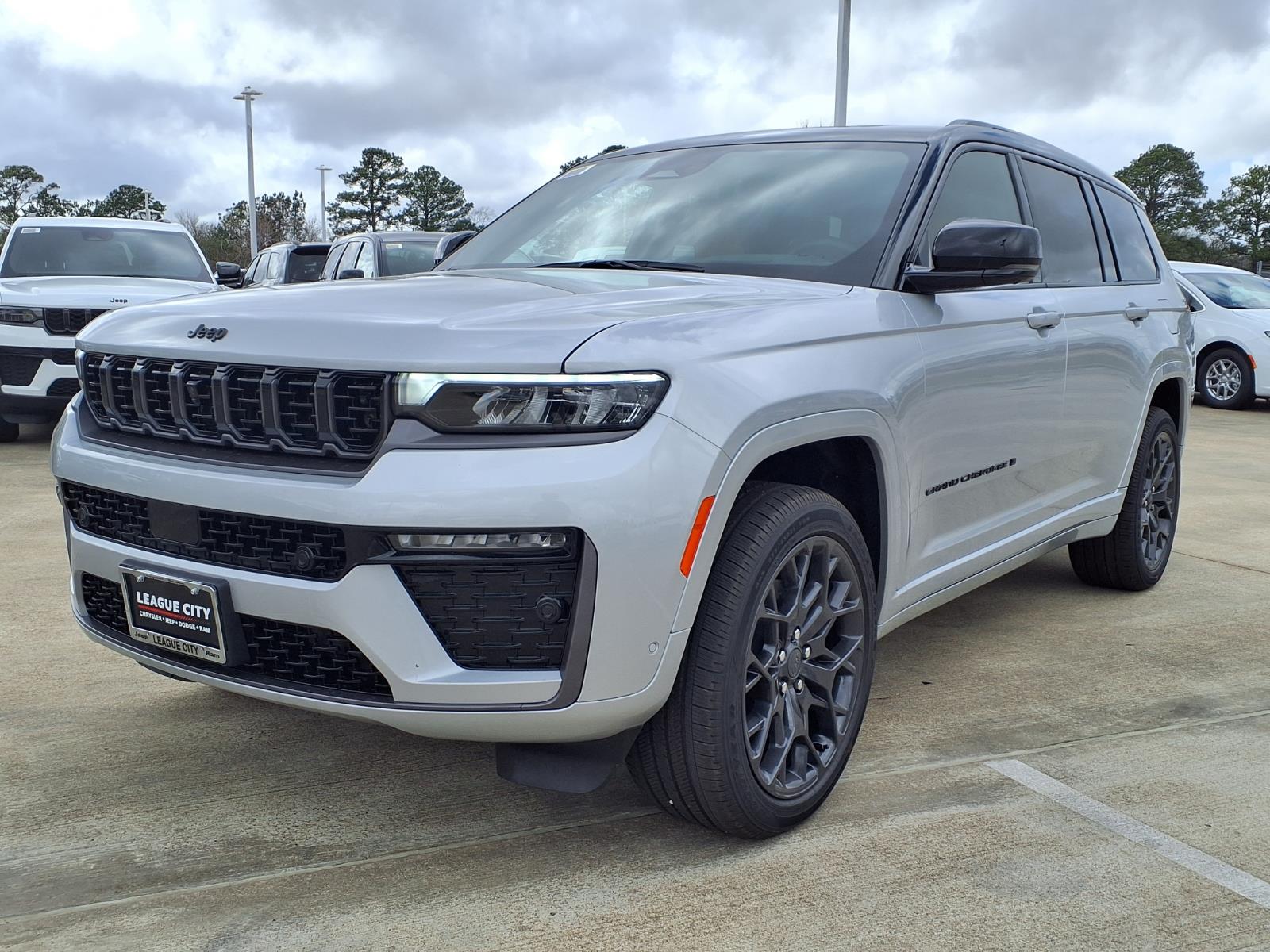 2026 Jeep Grand Cherokee L Summit Silver at League City CDJR