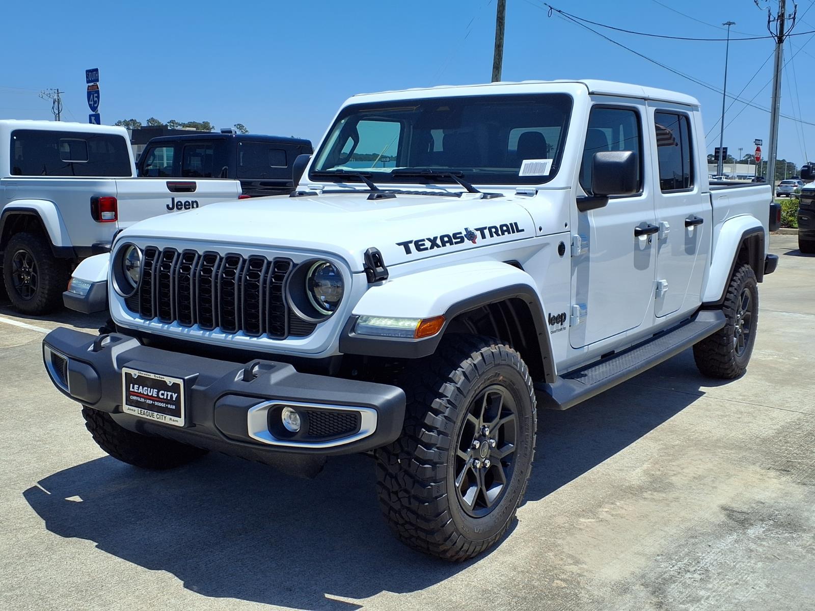 2026 Jeep Gladiator Sport White at League City CDJR