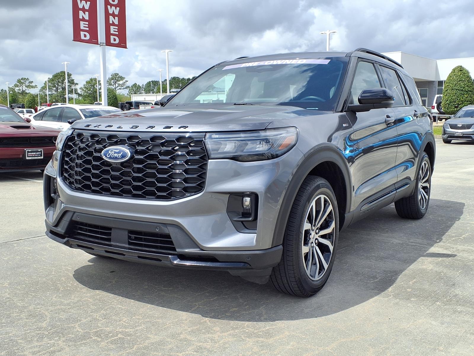 2025 Ford Explorer ST-Line - 2