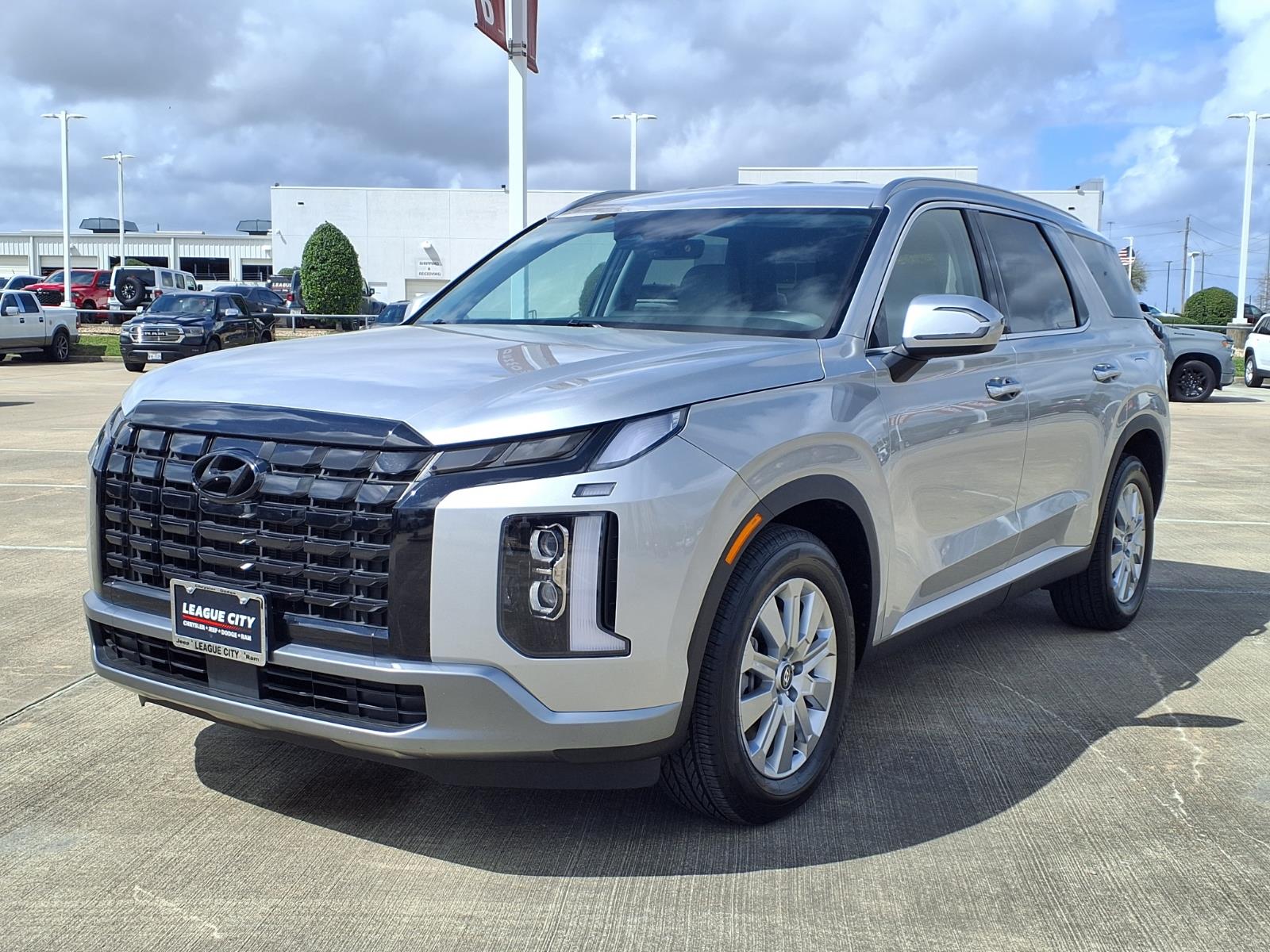 2024 Hyundai PALISADE SEL - 2