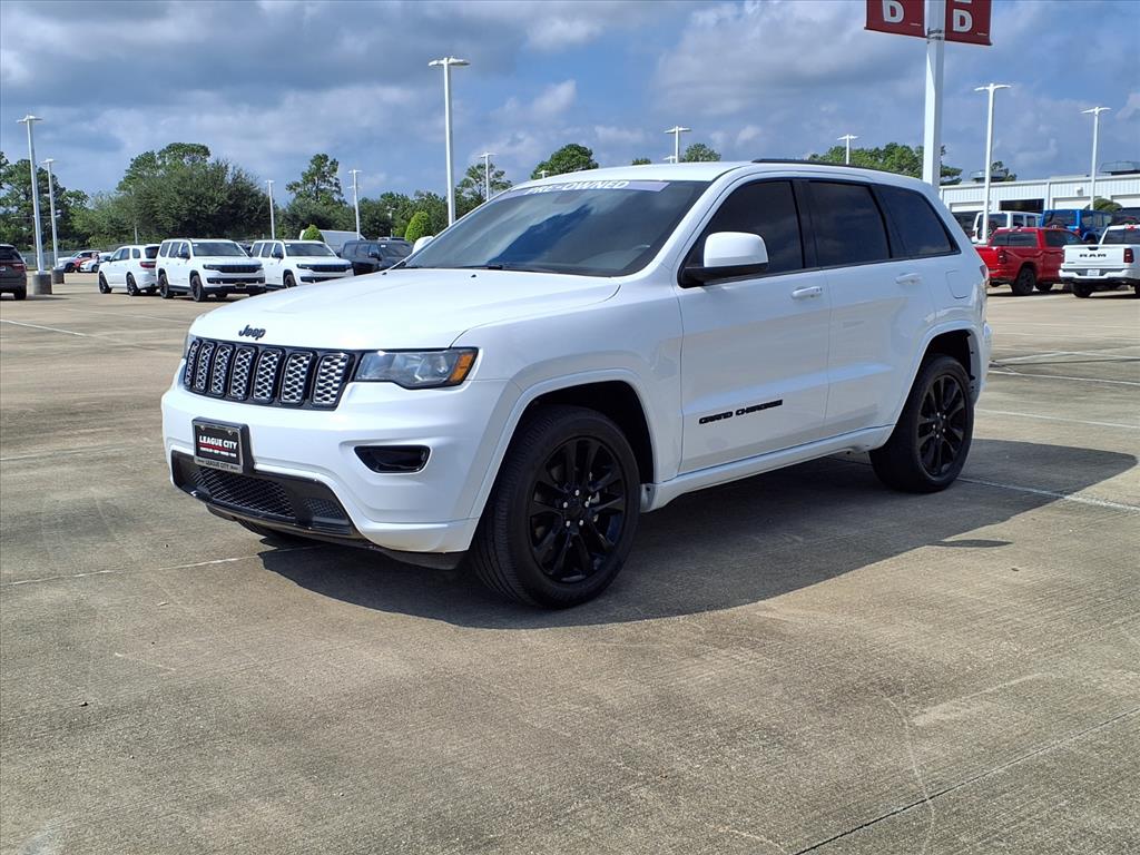 2020 Jeep Grand Cherokee Altitude - 2