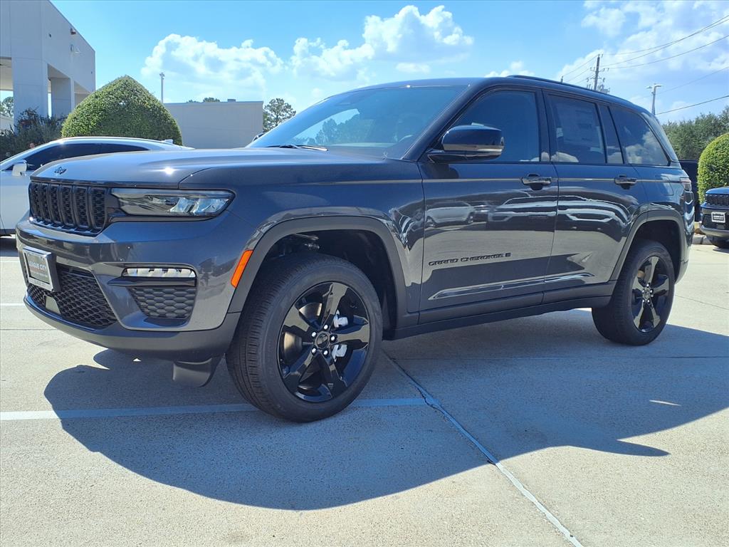 2025 Jeep Grand Cherokee Limited Metallic at League City CDJR