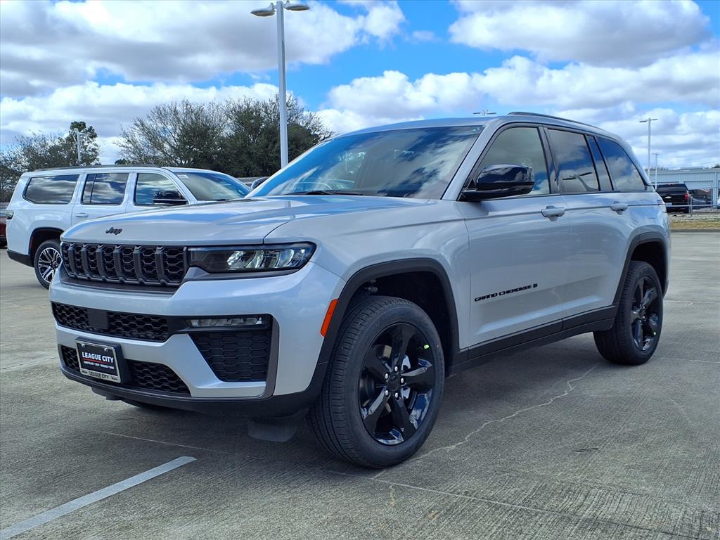 2026 Jeep Grand Cherokee Limited Silver at League City CDJR