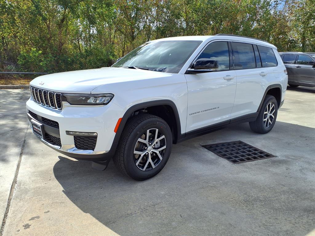 2025 Jeep Grand Cherokee L Limited Bright White Clearcoat at League City CDJR
