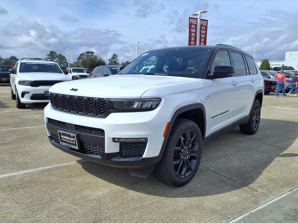 2025 Jeep Grand Cherokee L Limited Bright White Clearcoat at League City CDJR