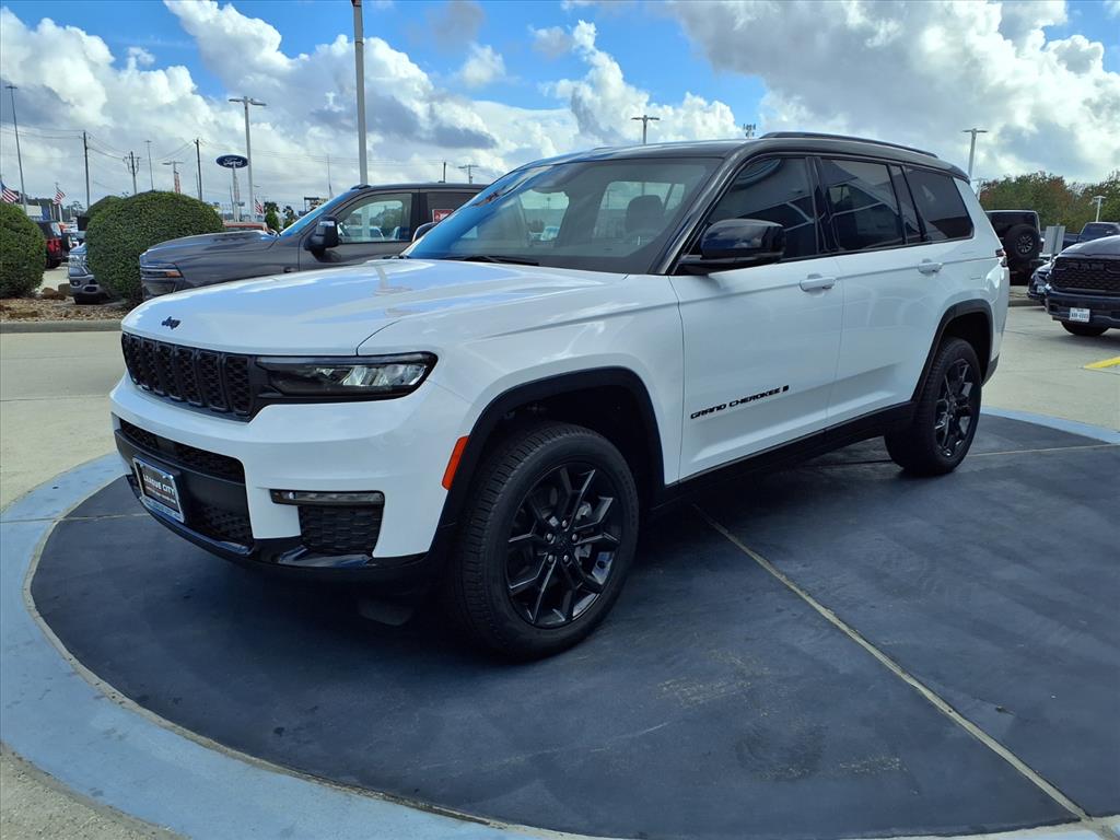2025 Jeep Grand Cherokee L Limited Bright White Clearcoat at League City CDJR