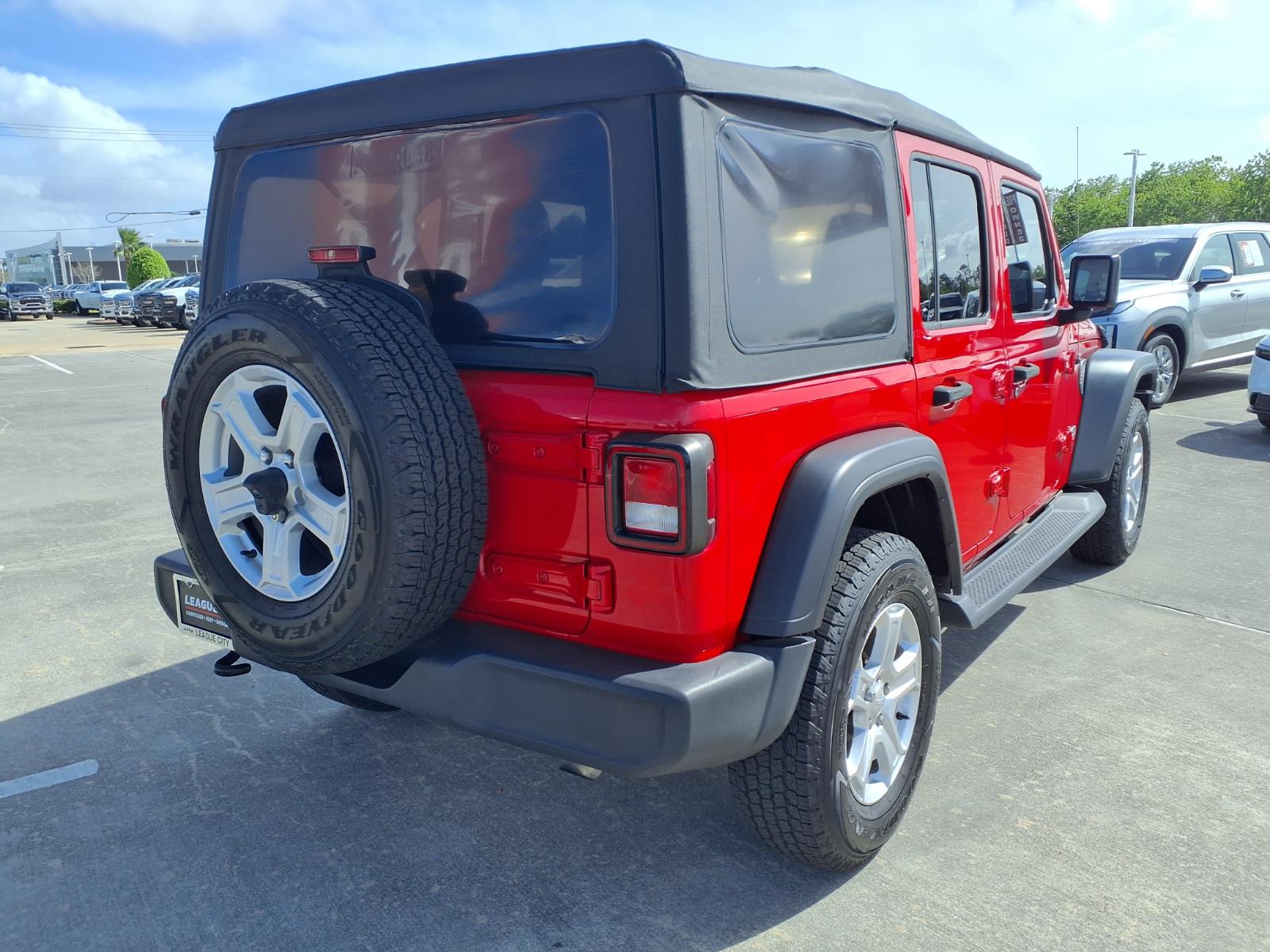 2019 Jeep Wrangler Unlimited Unlimited Sport S - 3