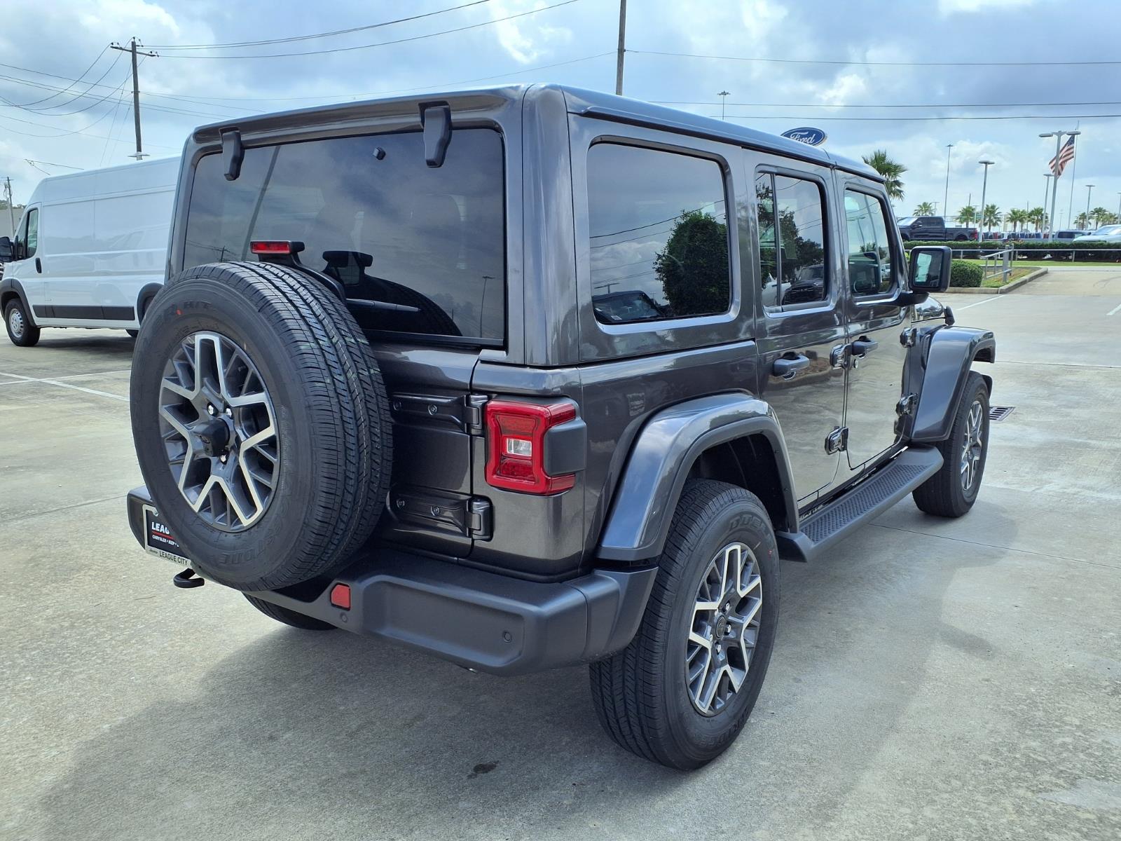 2026 Jeep Wrangler Sahara Gray at League City CDJR