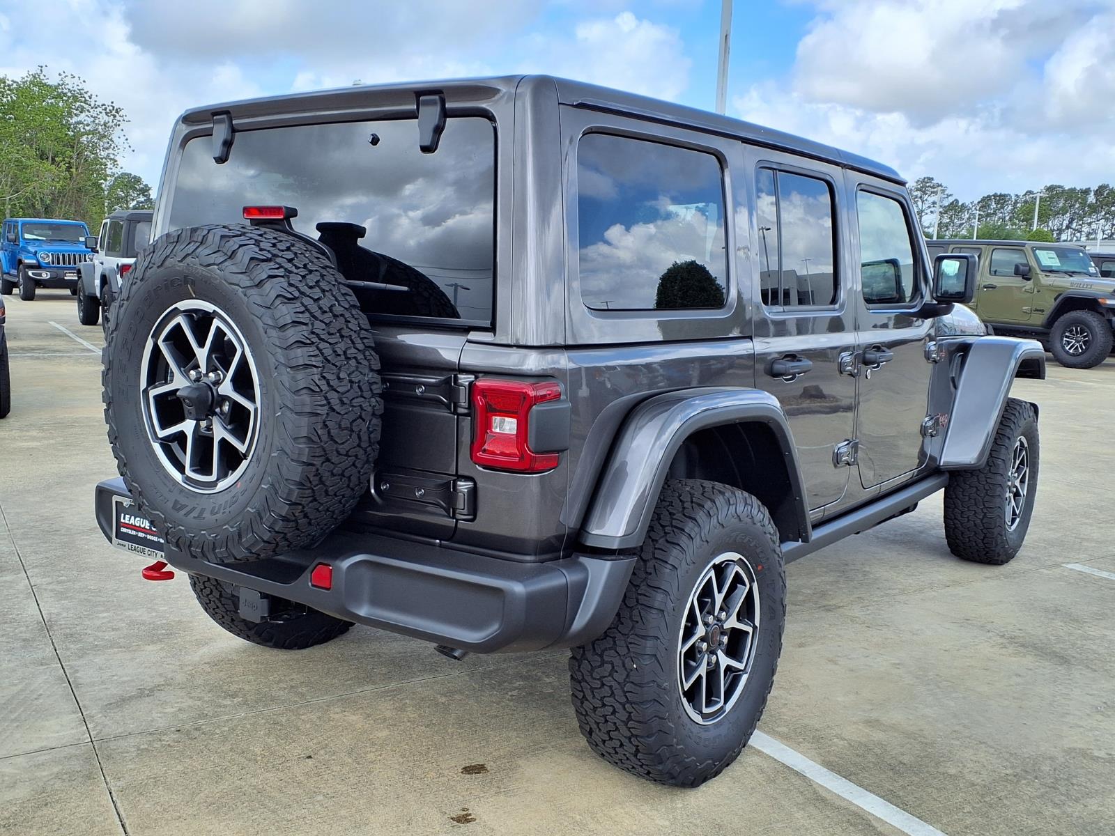 2026 Jeep Wrangler Rubicon Gray at League City CDJR