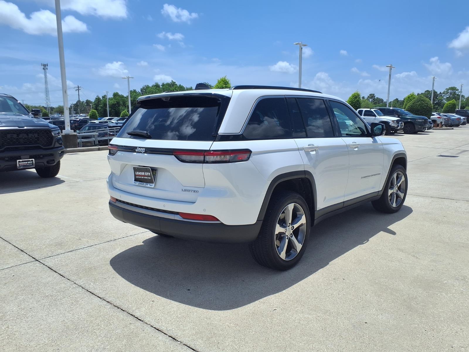 2026 Jeep Grand Cherokee Limited White at League City CDJR