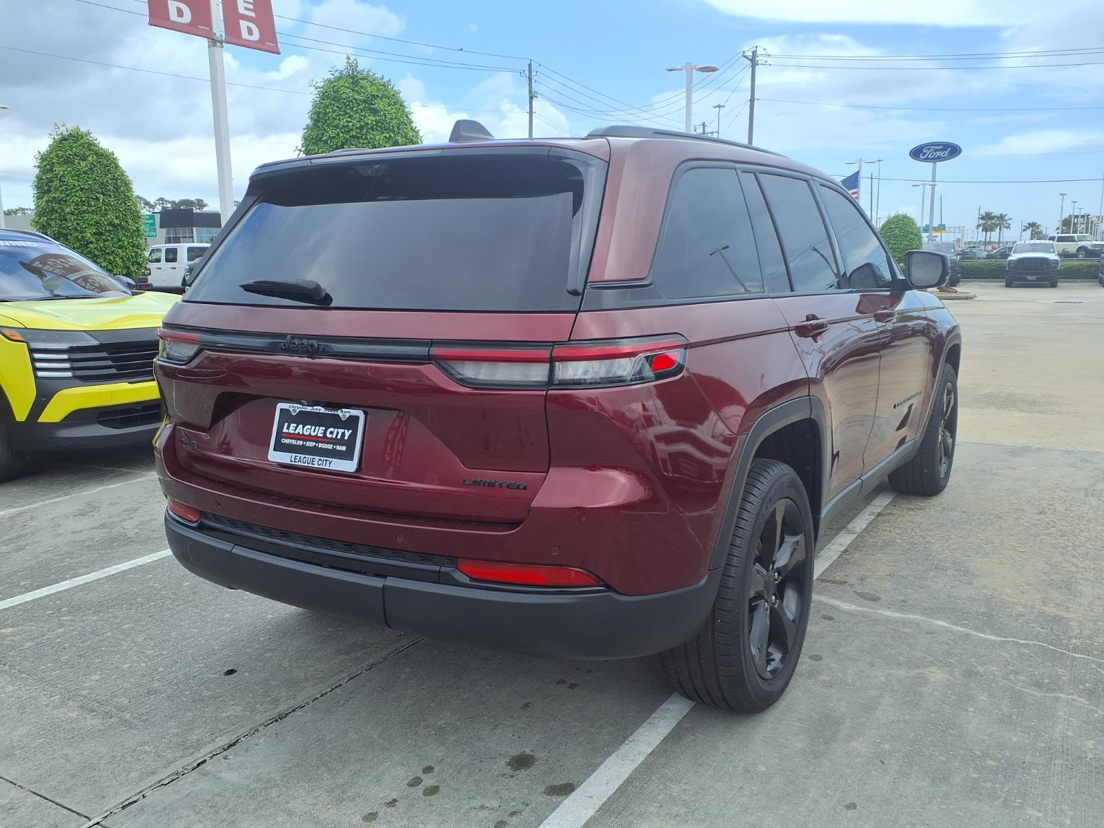 2023 Jeep Grand Cherokee Limited - 3