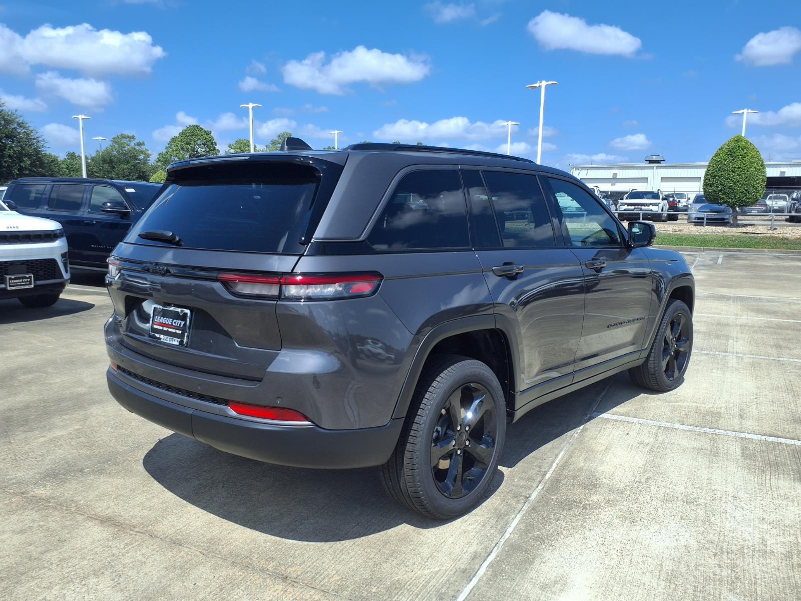 2026 Jeep Grand Cherokee Limited Gray at League City CDJR