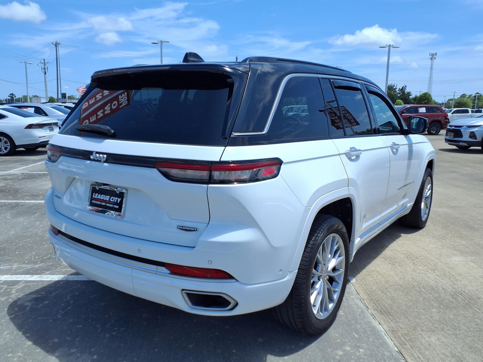 2025 Jeep Grand Cherokee Summit - 3