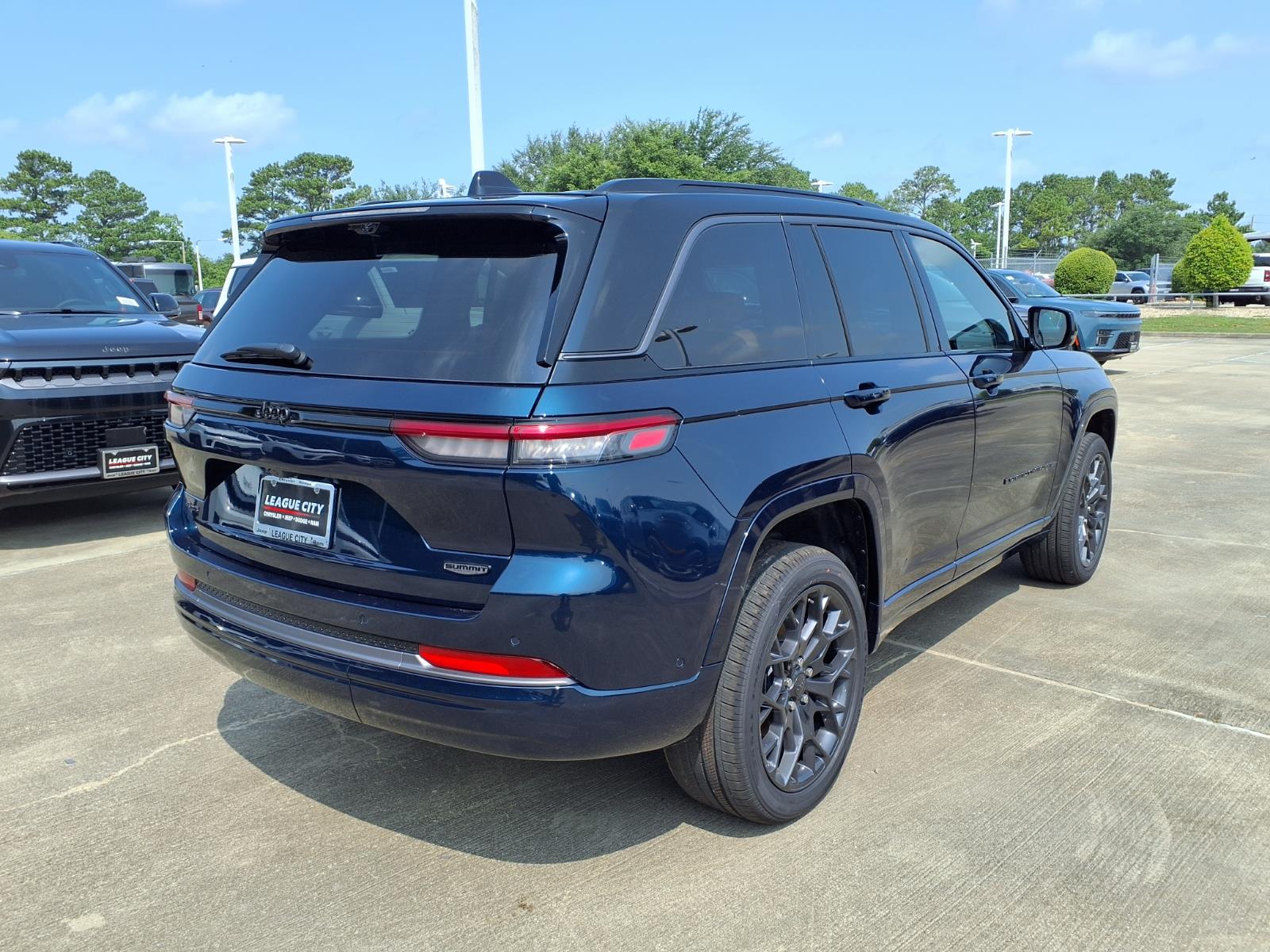 2026 Jeep Grand Cherokee Summit Blue at League City CDJR