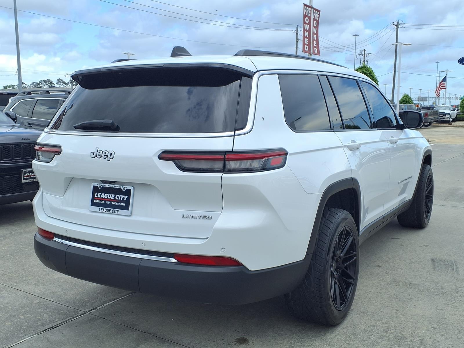 2025 Jeep Grand Cherokee L Limited Bright White Clearcoat at League City CDJR