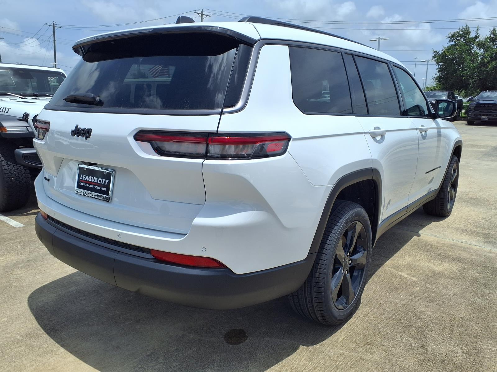 2026 Jeep Grand Cherokee L Limited Bright White Clearcoat at League City CDJR
