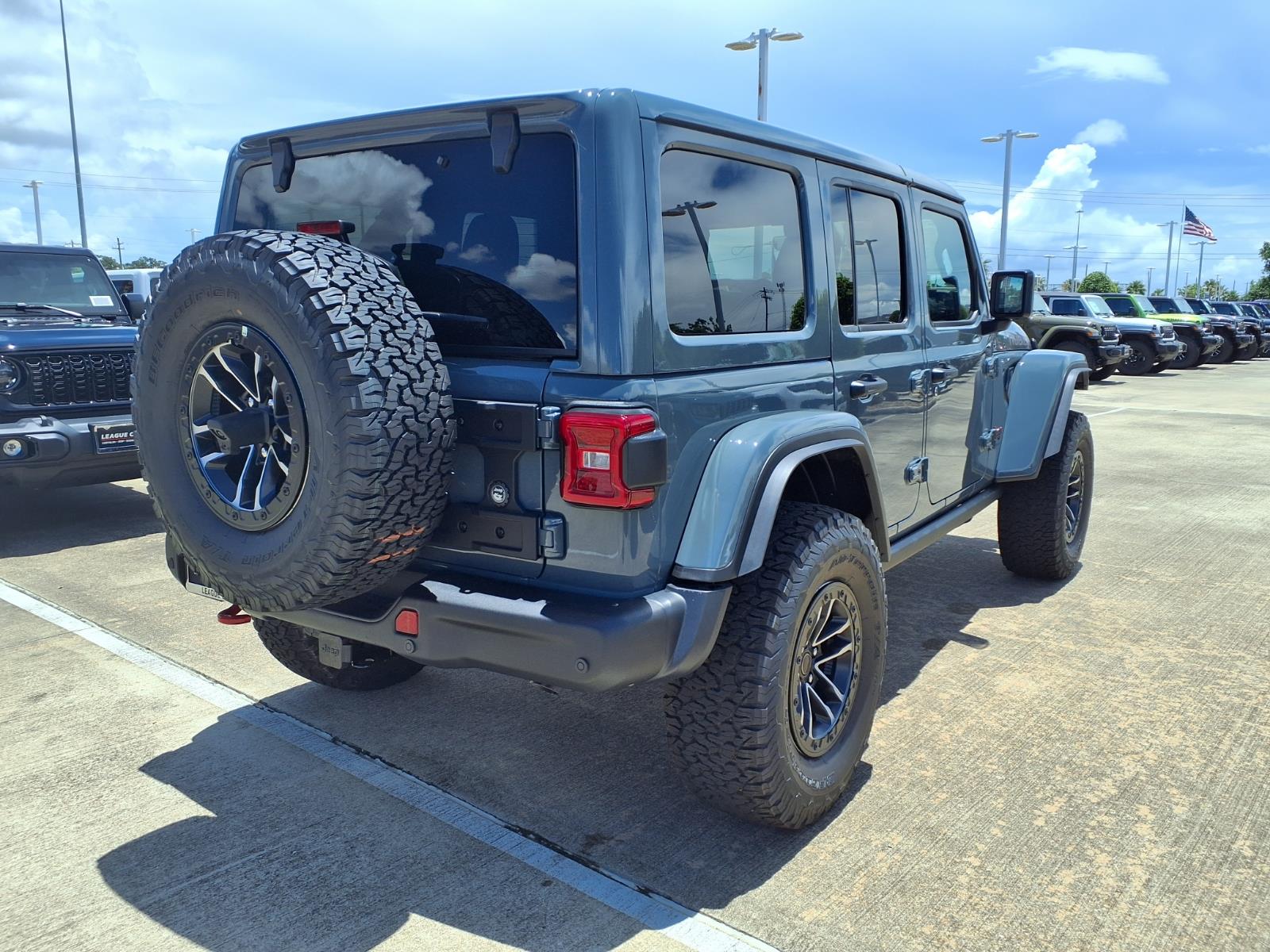 2026 Jeep Wrangler Rubicon Gray at League City CDJR