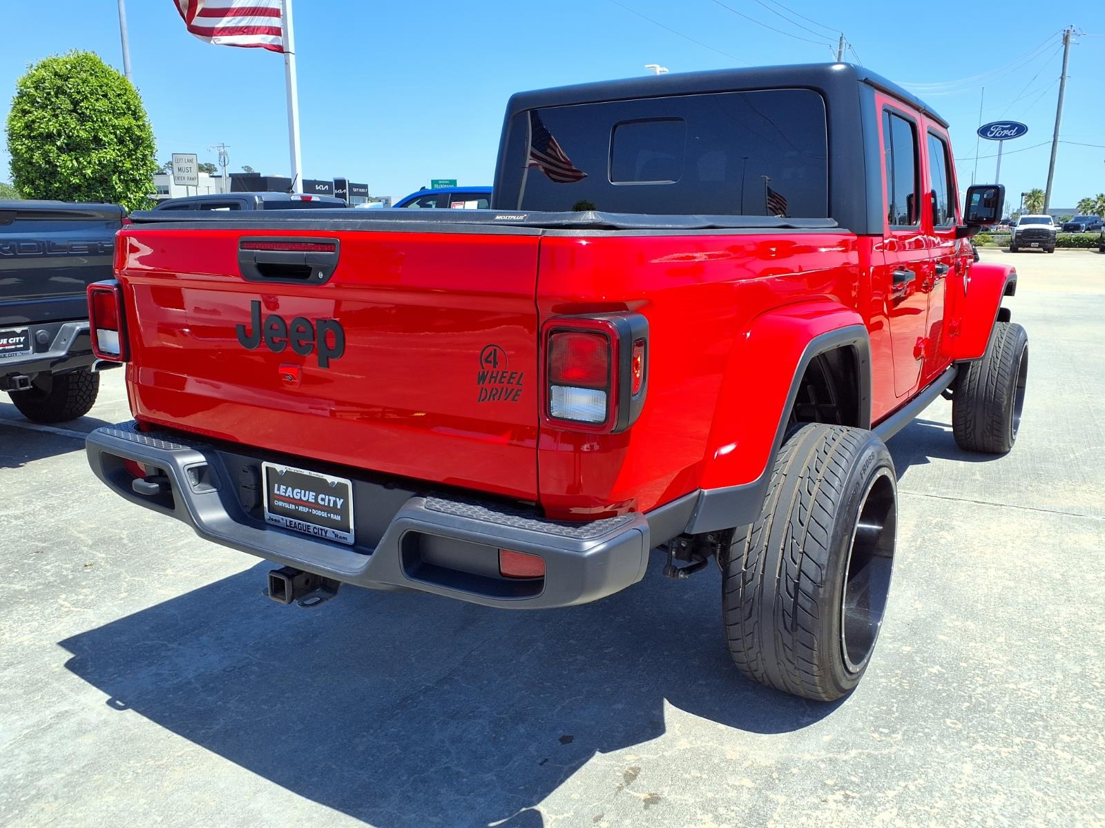 2023 Jeep Gladiator Willys - 3