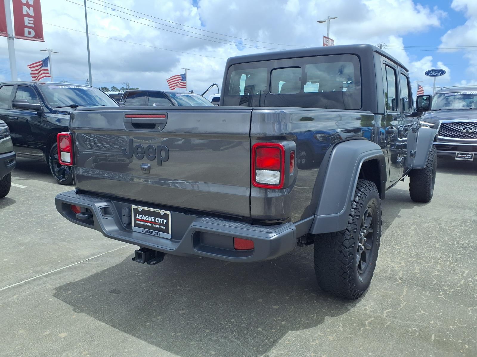 2023 Jeep Gladiator Sport - 3