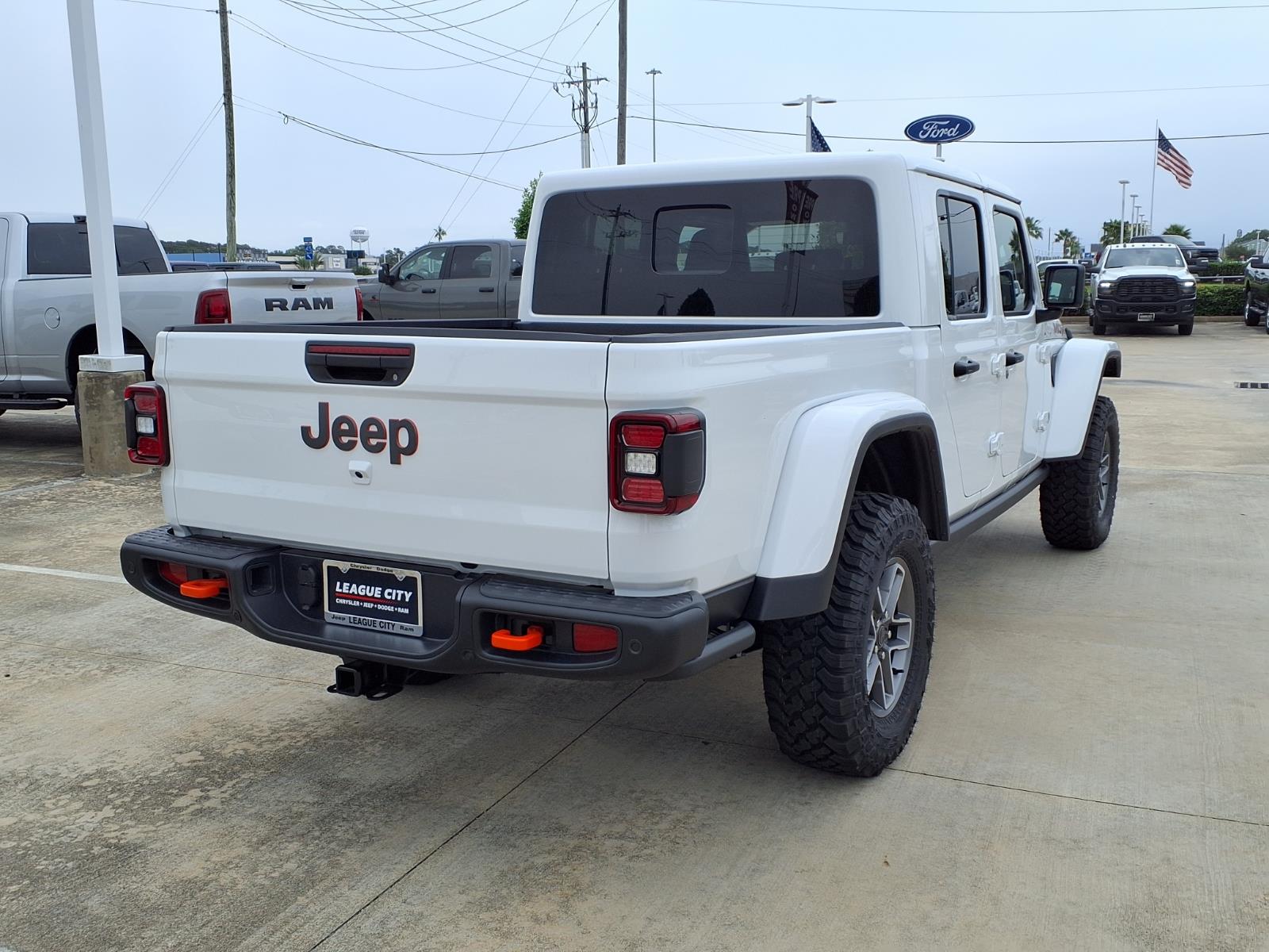 2026 Jeep Gladiator Mojave White at League City CDJR