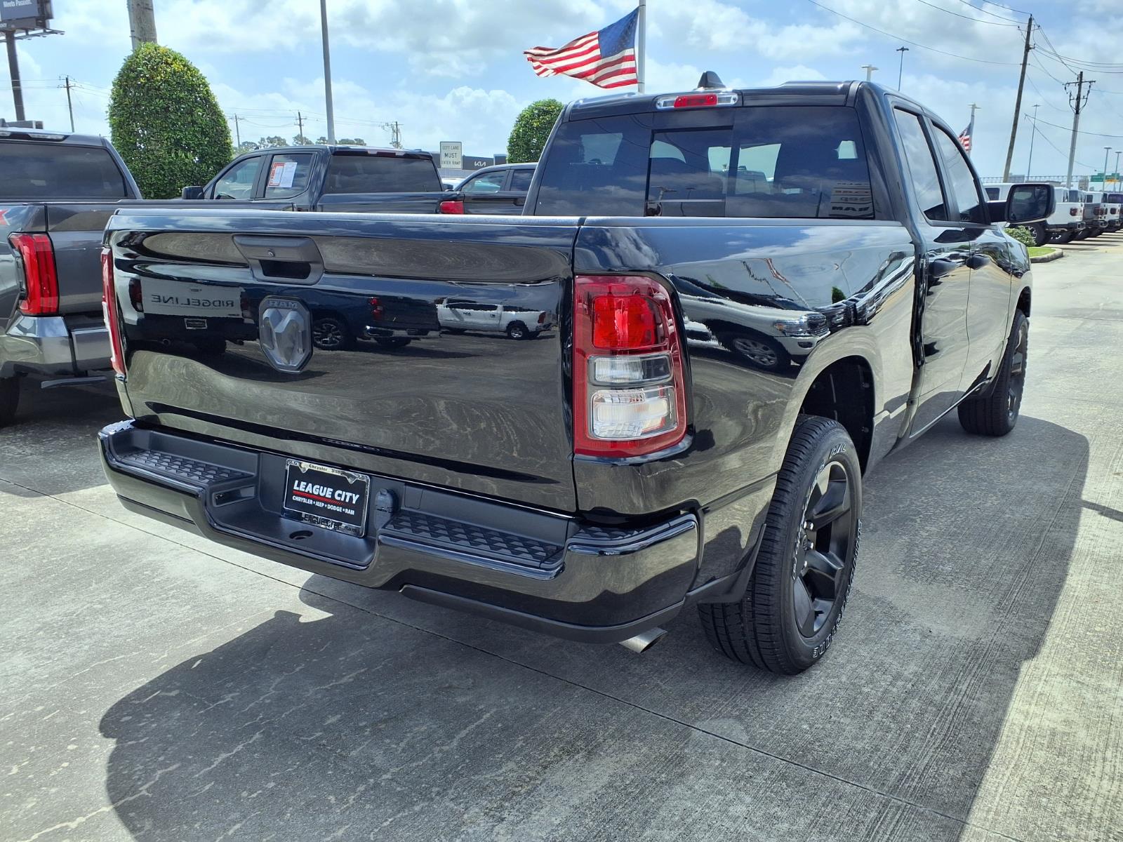 2023 RAM 1500 Tradesman - 3