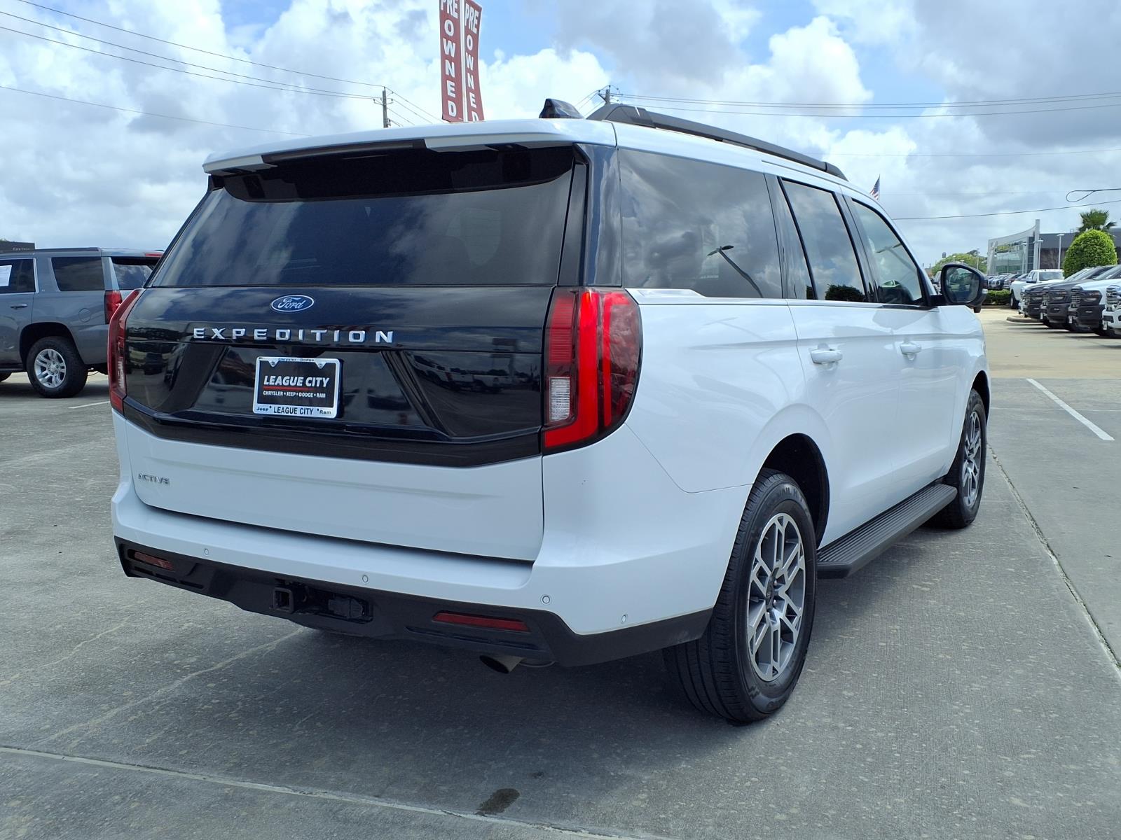 2025 Ford Expedition Active - 3