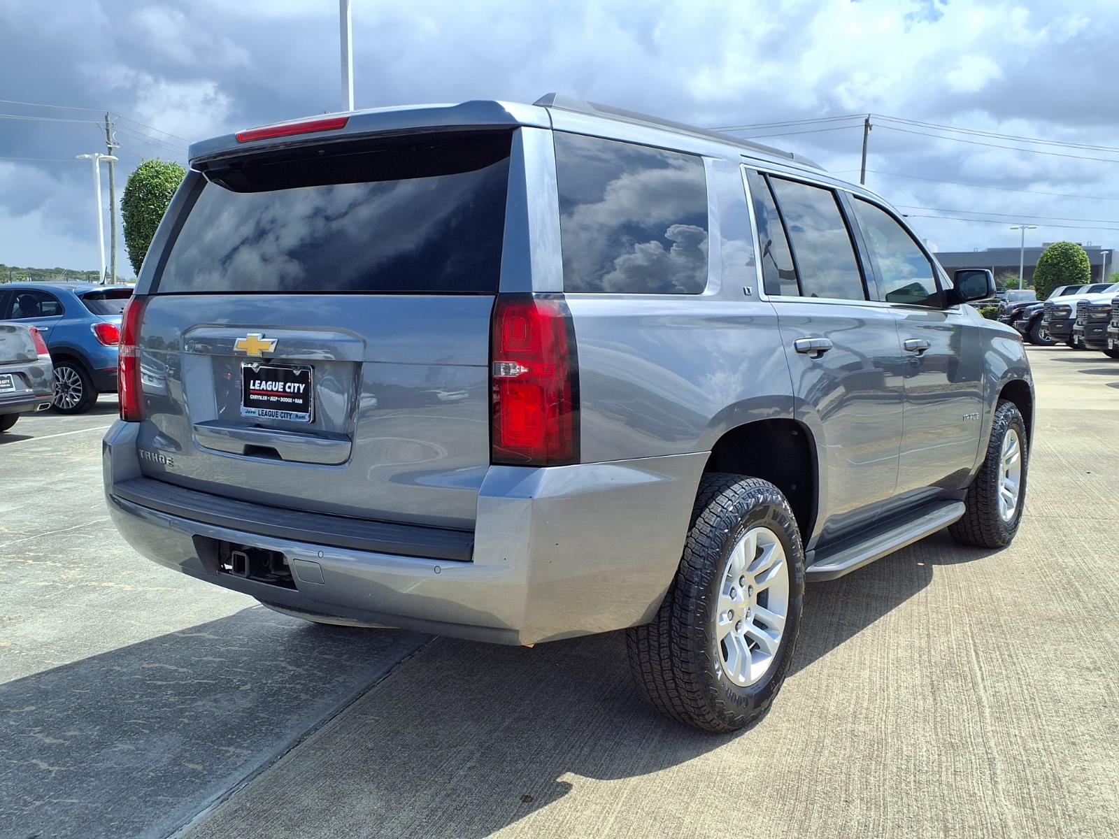 2019 Chevrolet Tahoe LT - 3
